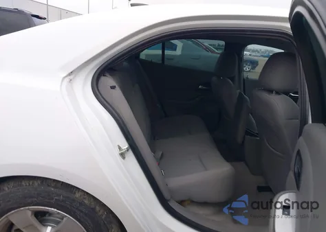 2015 Chevrolet Malibu Ls z USA, uszkodzony, nr VIN 1G11B5SL3FF207905